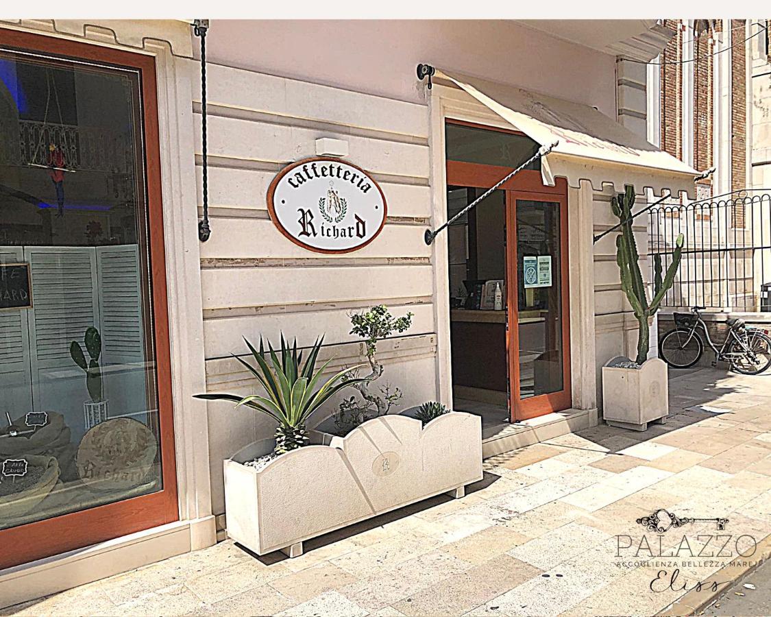 B&B Palazzo Eliss Di Bartocci Srl Margherita Di Savoia Extérieur photo